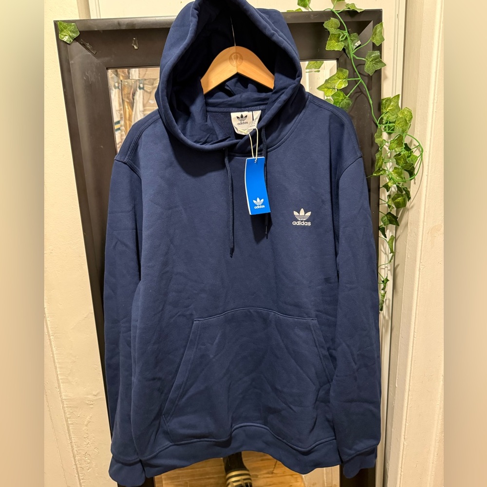 2 adidas and 1 Vuori sweater brand new never used or worn(2 adidas XL) vuori XXL